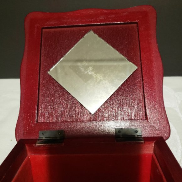 Holly Hobbie Wooden Jewelry Box, Vintage Lidded Red Lined Trinket Box - Picture 5 of 8